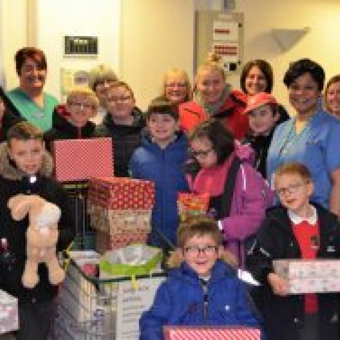 Huggett-Suite-Staff-and-Morecambe-Road-School-Children-and-Staff-Romanian-Shoeboxes-Appeal-300x188.jpg